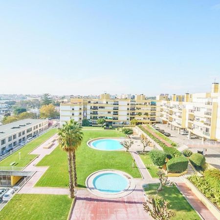 Amazing Private Room In Apartment With Sea Beach View - Pool - Park - Private Condominium - Access To The Beach Oeiras Extérieur photo