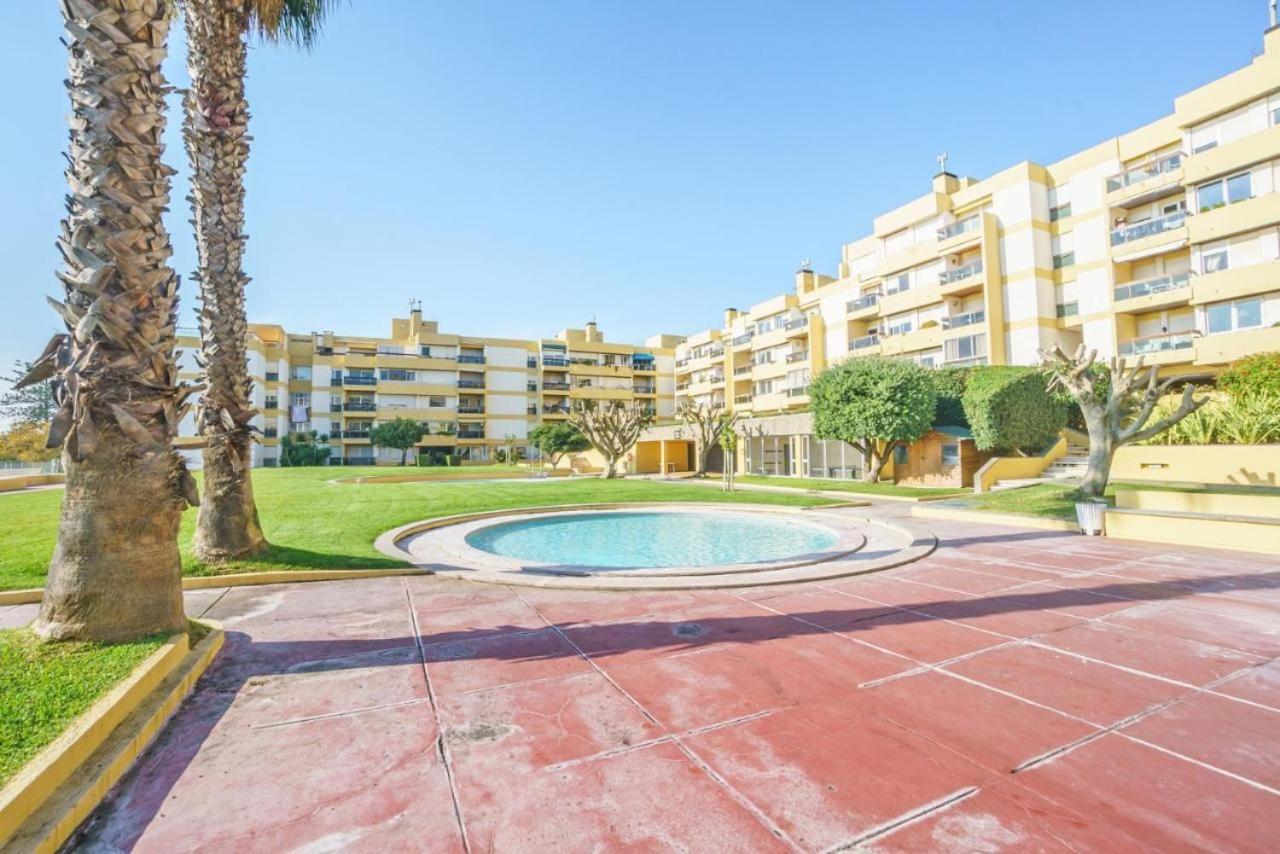 Amazing Private Room In Apartment With Sea Beach View - Pool - Park - Private Condominium - Access To The Beach Oeiras Extérieur photo