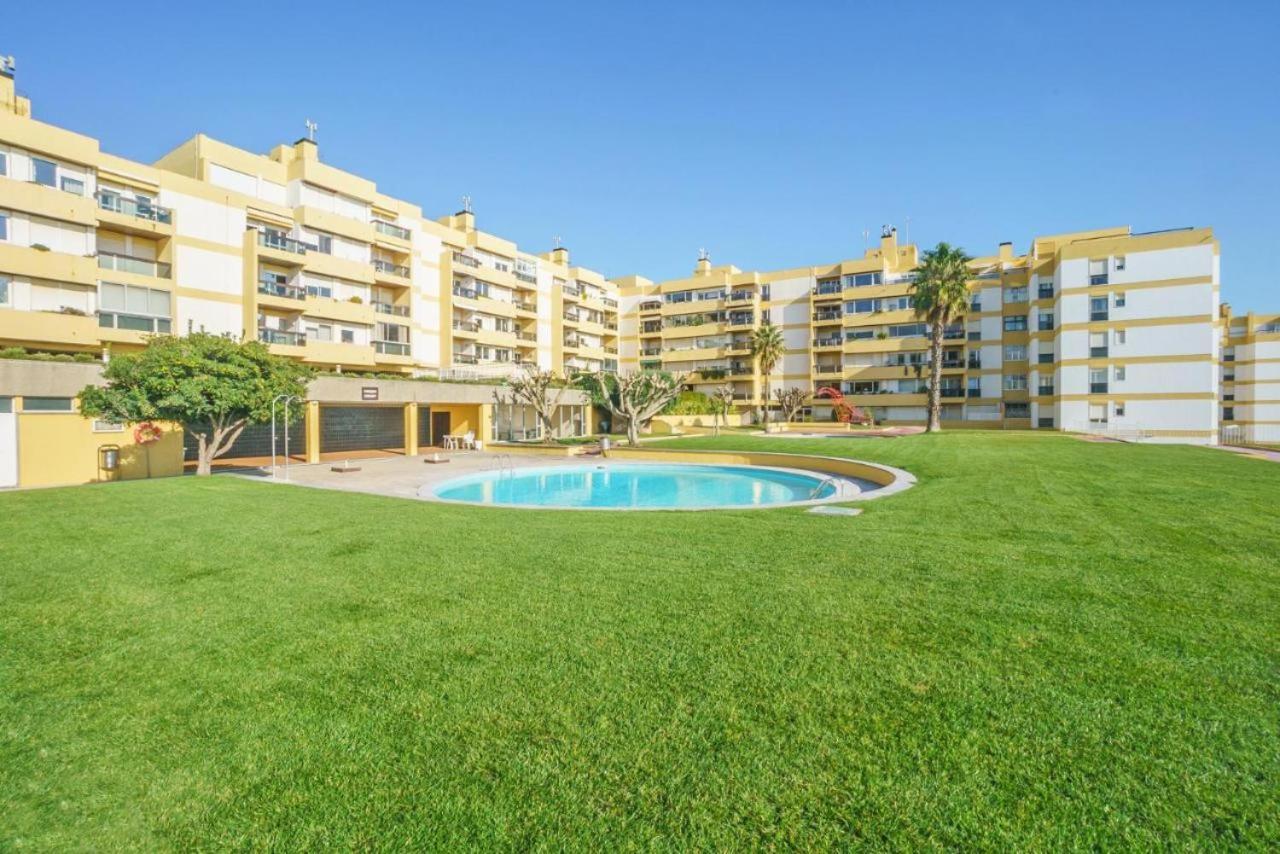 Amazing Private Room In Apartment With Sea Beach View - Pool - Park - Private Condominium - Access To The Beach Oeiras Extérieur photo
